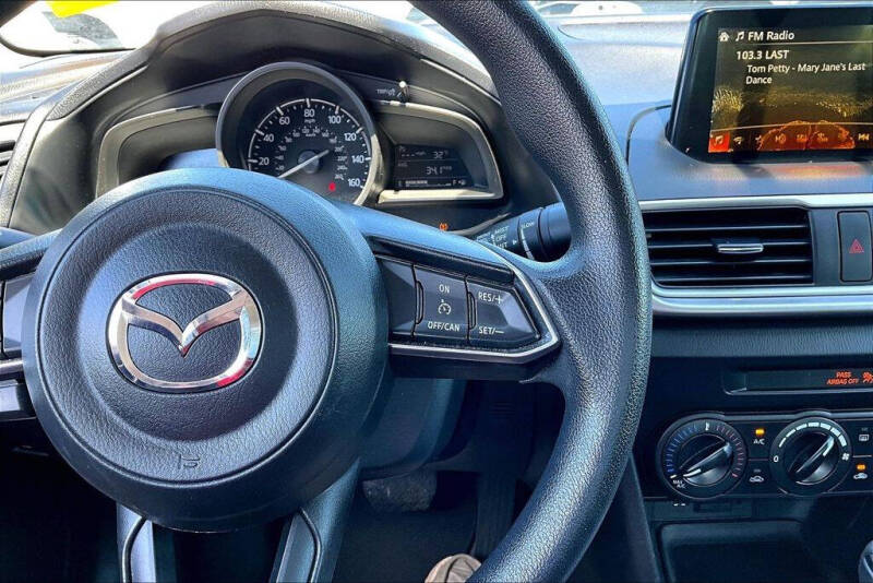2017 Mazda MAZDA3 Sport