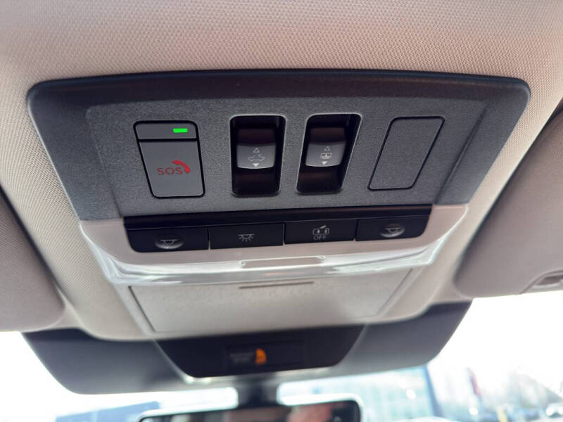 2024 Nissan Pathfinder Platinum