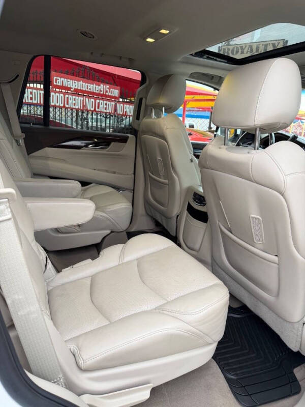 2016 Cadillac Escalade Luxury Collection