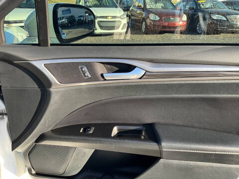 2017 Ford Fusion Hybrid SE