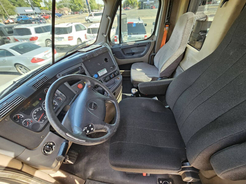2011 Freightliner Cascadia