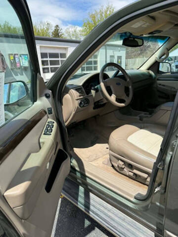 2004 Ford Explorer Eddie Bauer