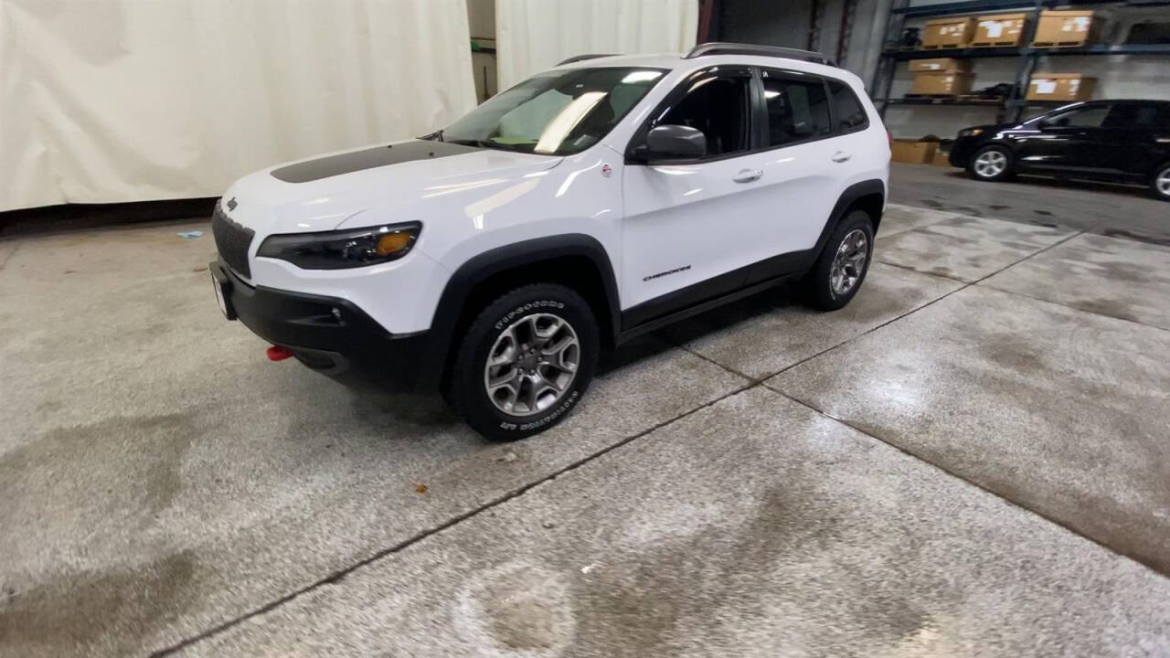 2021 Jeep Cherokee for sale at Victoria Auto Sales in Victoria, MN