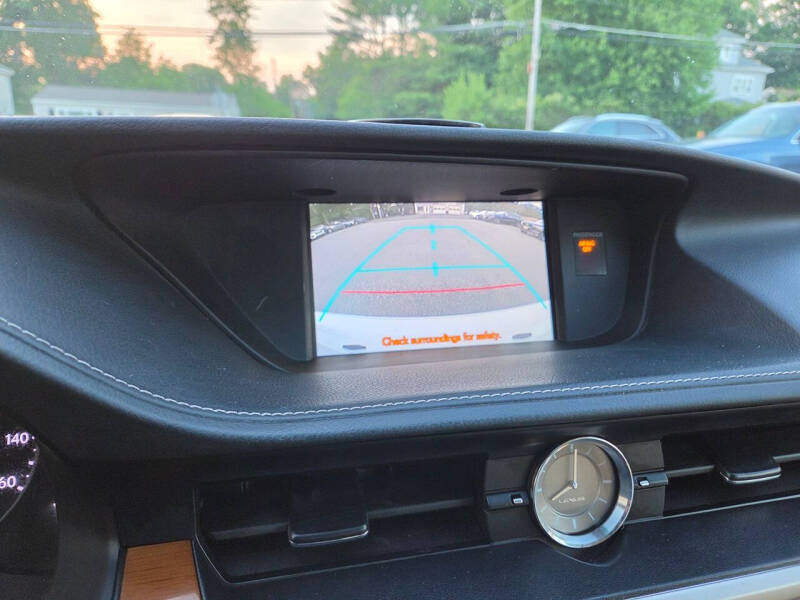 2013 Lexus ES 300h