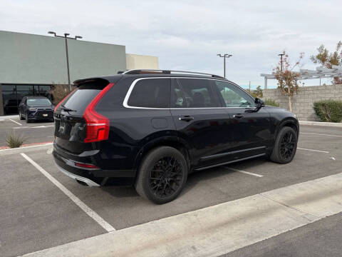 2016 Volvo XC90 T6 Momentum