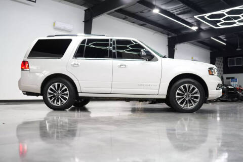 2017 Lincoln Navigator Select