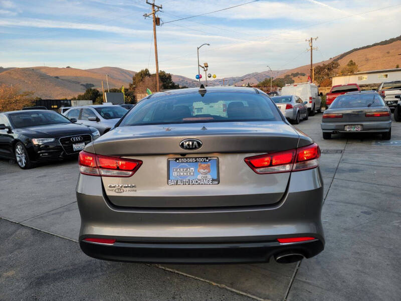 2018 Kia Optima null photo 5