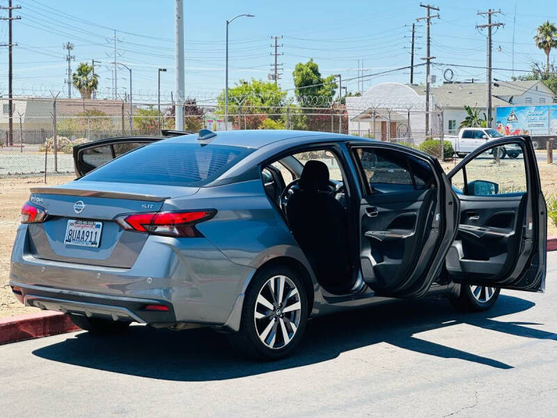 2020 Nissan Versa SR