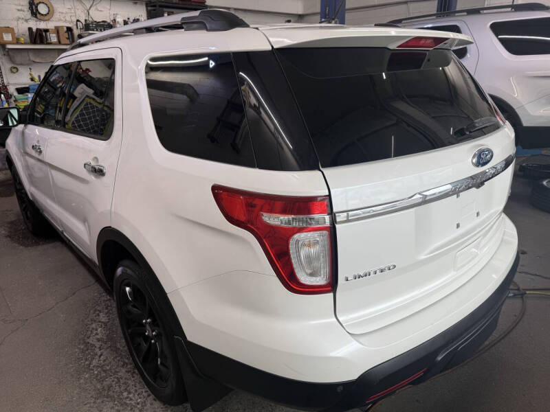 2011 Ford Explorer Limited