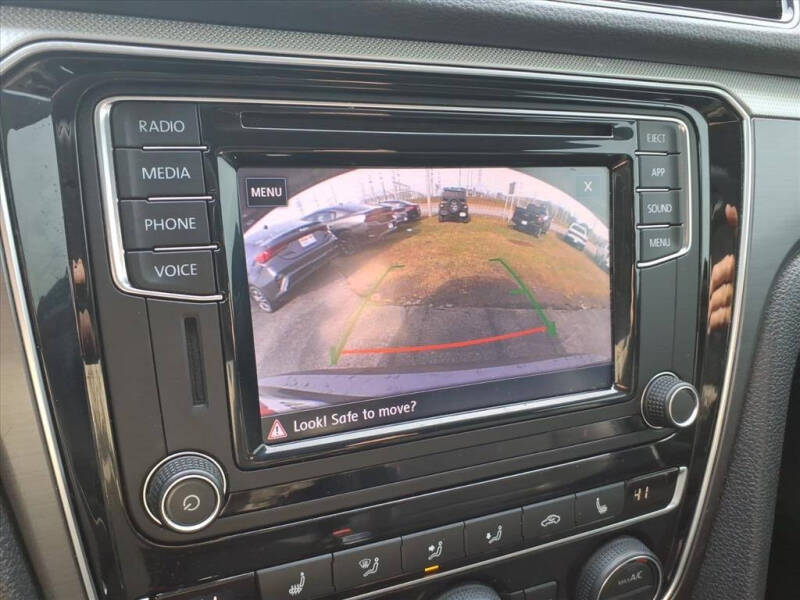 2018 Volkswagen Passat 2.0T R-Line