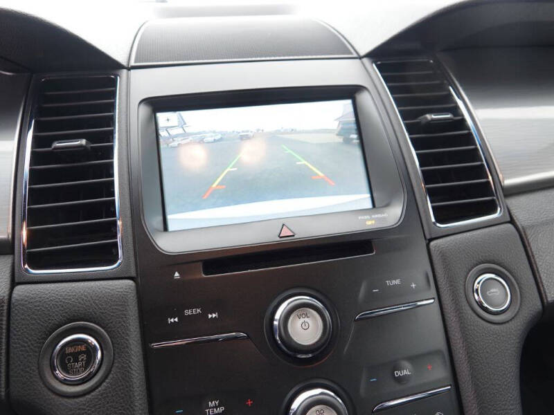 2017 Ford Taurus SEL