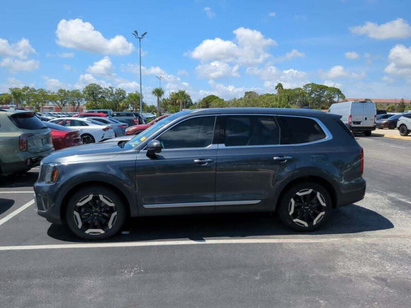 2023 Kia Telluride S