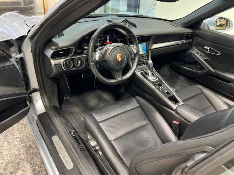 2014 Porsche 911 Carrera 4