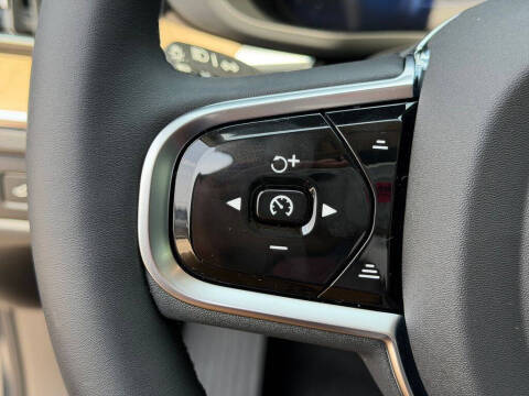 2026 Volvo XC60 B5 Core