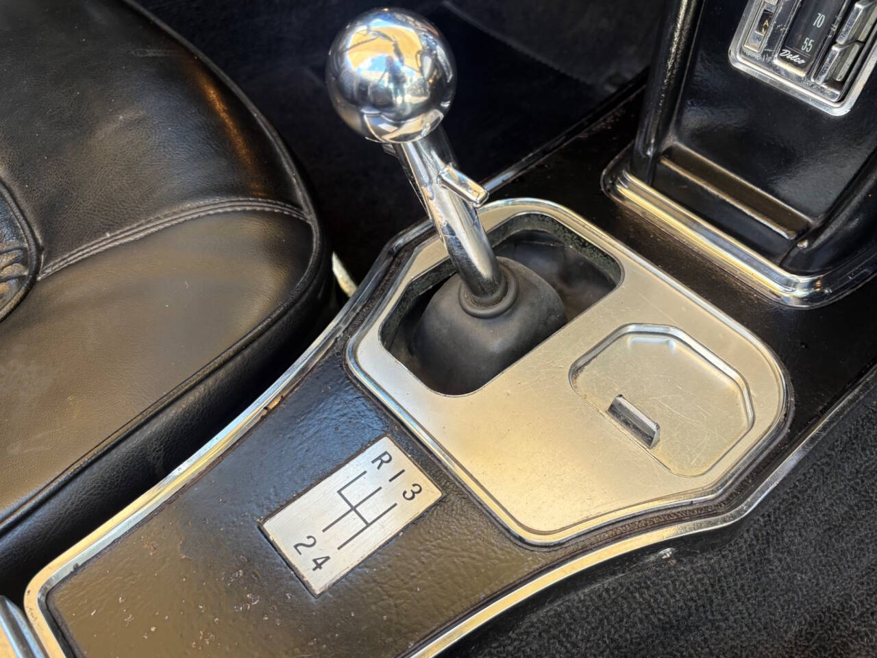 1966 Chevrolet Corvette 37