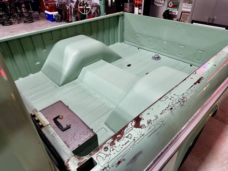 1967 Dodge D100 Pickup
