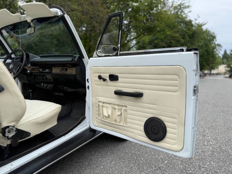 1977 Volkswagen Super Beetle