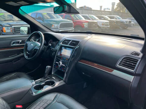 2018 Ford Explorer Platinum