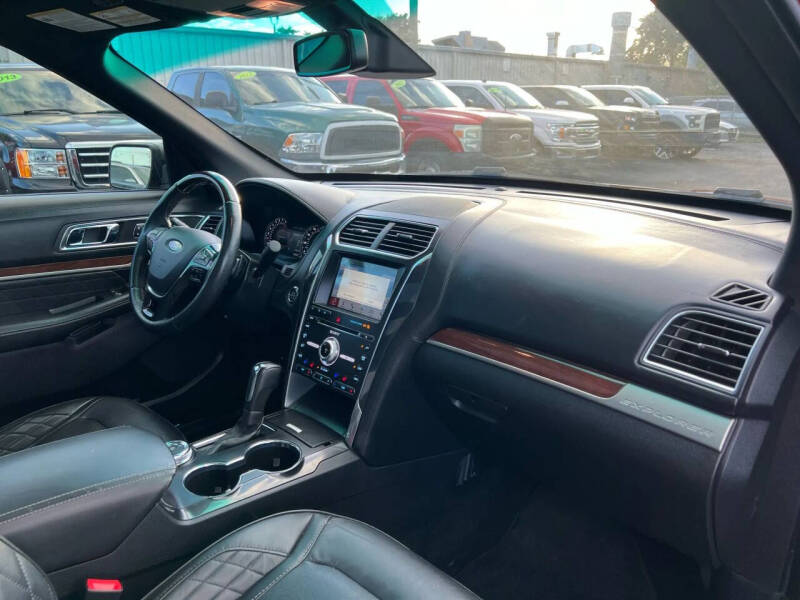 2018 Ford Explorer Platinum