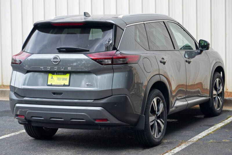 2022 Nissan Rogue SL