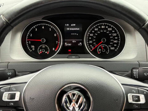 2017 Volkswagen Golf TSI Wolfsburg Edition