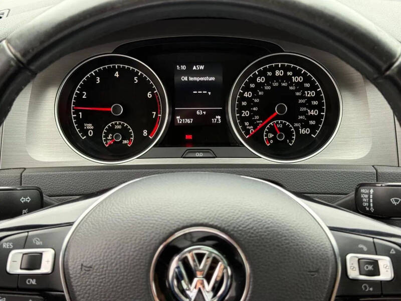 2017 Volkswagen Golf TSI Wolfsburg Edition