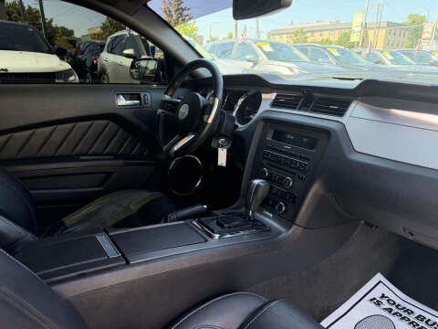 2014 Ford Mustang V6