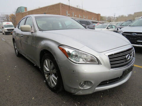 2011 Infiniti M56 x
