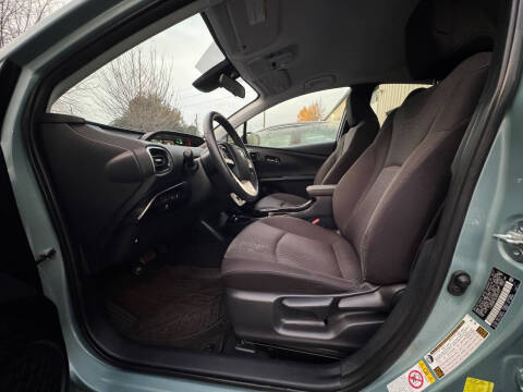 2017 Toyota Prius Three