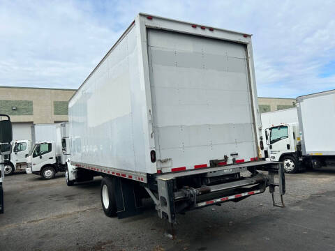 2018 Freightliner M2 106