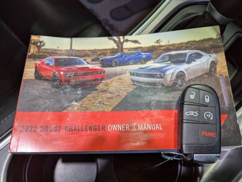 2022 Dodge Challenger SXT