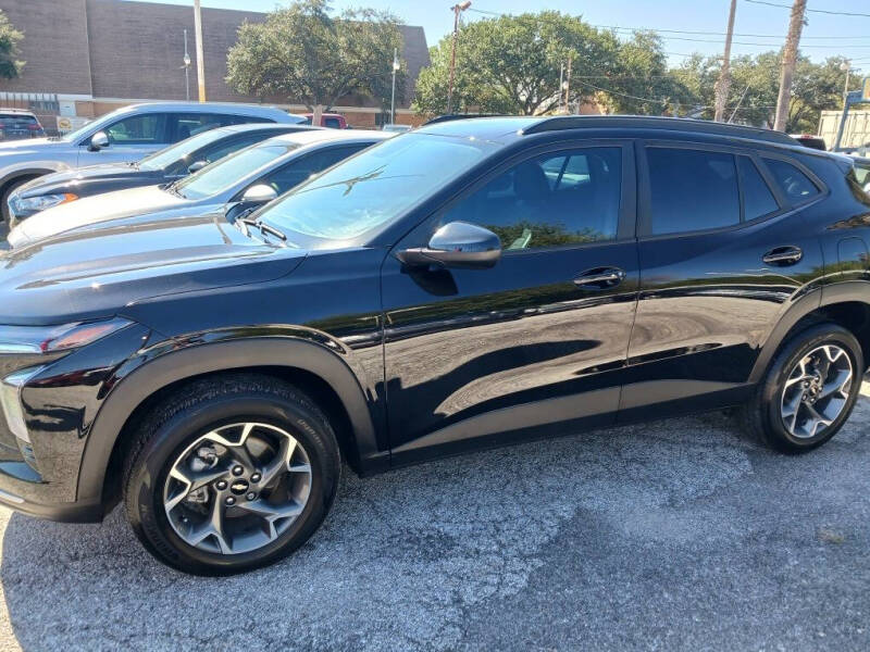 2025 Chevrolet Trax LT's photo