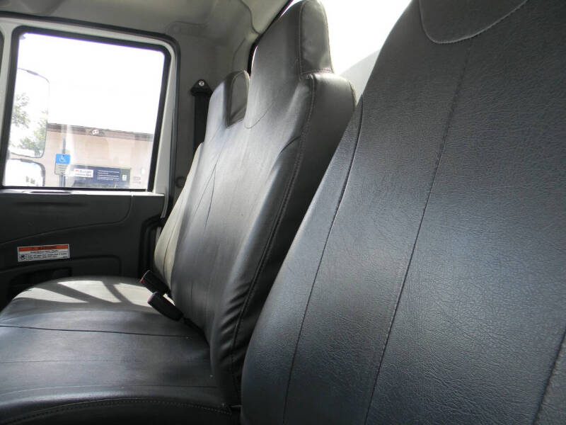 2017 International DuraStar 4300