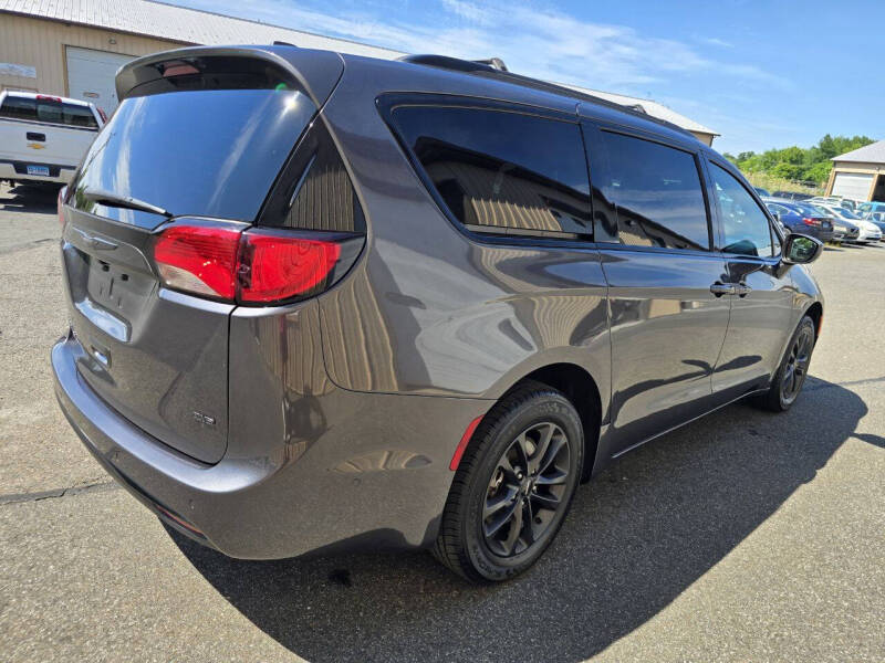 2020 Chrysler Pacifica Launch Edition