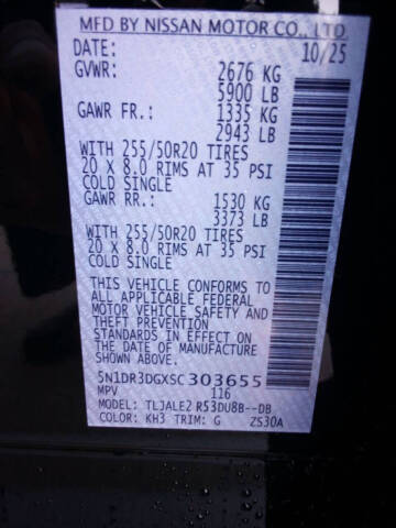 2025 Nissan Pathfinder Platinum