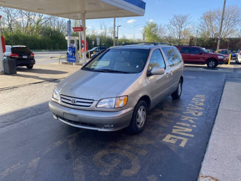 2001 Toyota Sienna LE