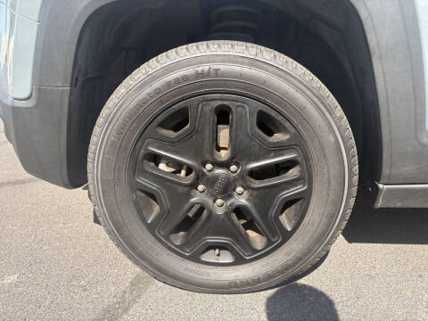 2017 Jeep Renegade Deserthawk