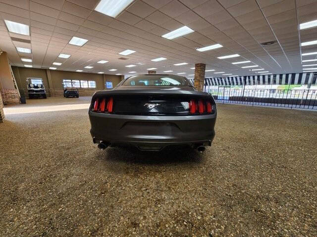 2017 Ford Mustang V6