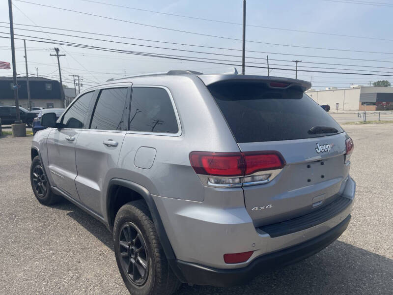 2020 Jeep Grand Cherokee Laredo