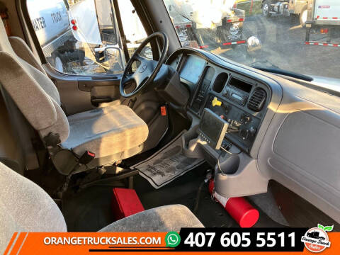 2016 Freightliner M2 106