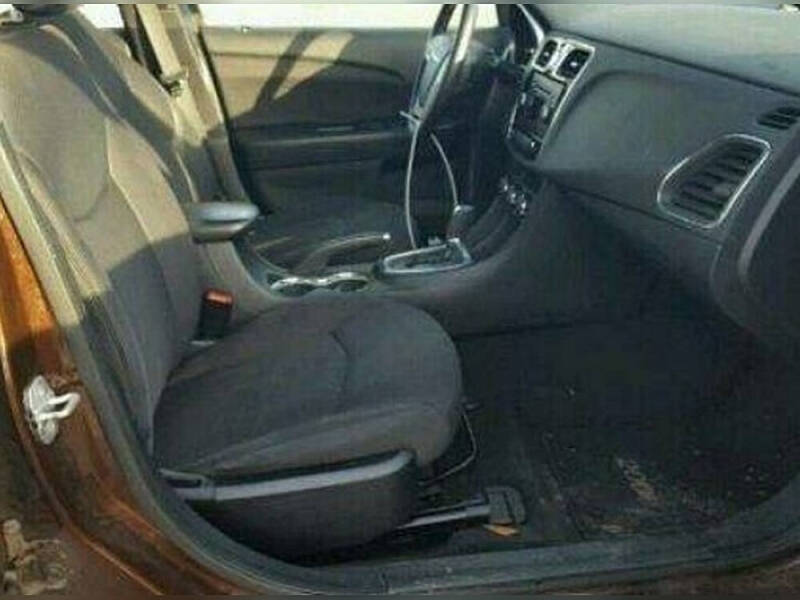 2013 Chrysler 200 Touring