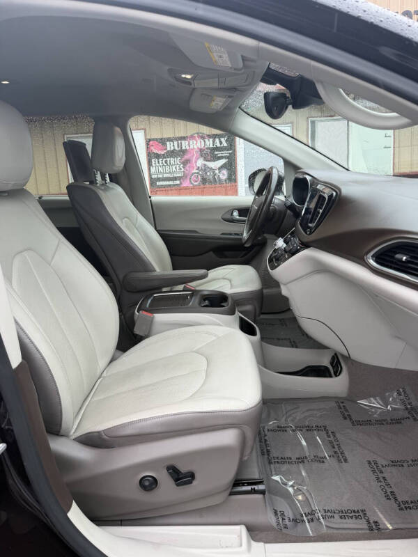 2019 Chrysler Pacifica Touring L Plus