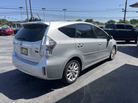 2013 Toyota Prius v Two