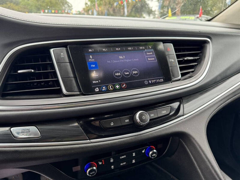 2020 Buick Enclave Essence