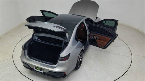 2023 BMW 7 Series 740i