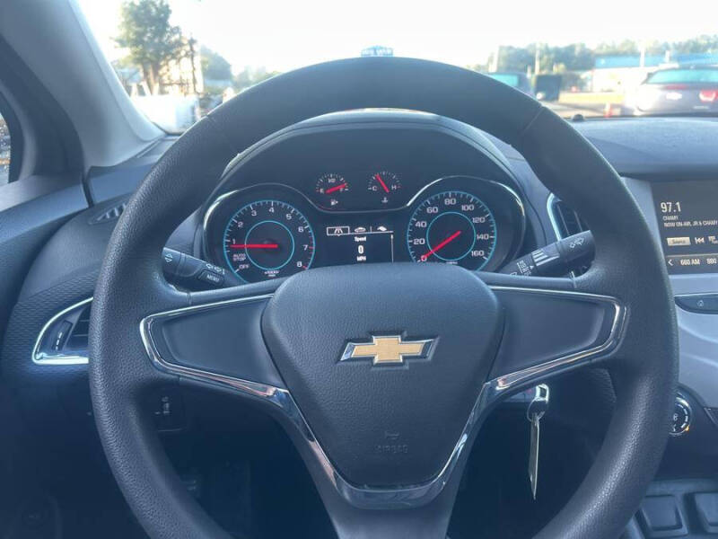 2017 Chevrolet Cruze LS Auto