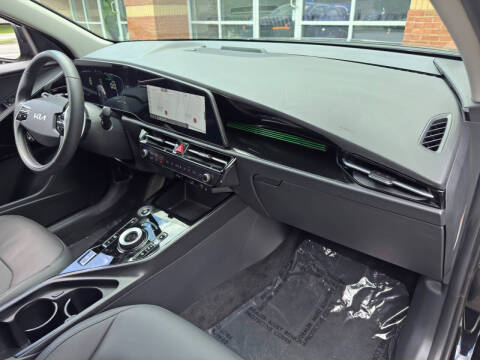 2025 Kia Niro Plug-In Hybrid EX