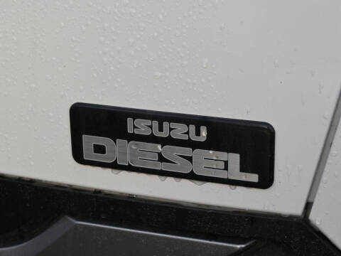 2025 Isuzu NPR-HD