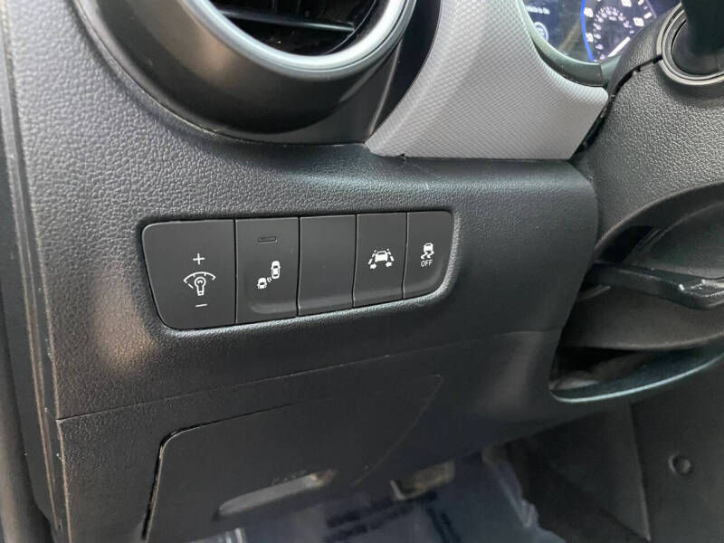 2020 Hyundai Kona SEL