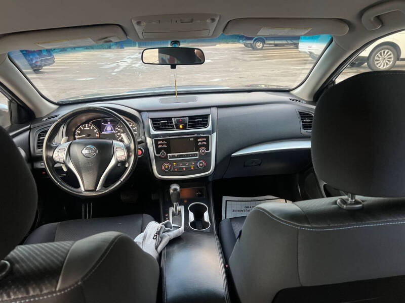 2016 Nissan Altima 2.5 SR